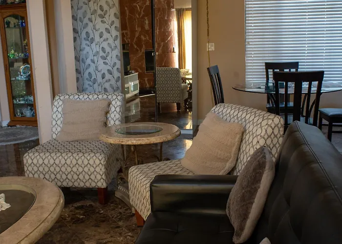 Large Luxury Studio With View In Santa Monica