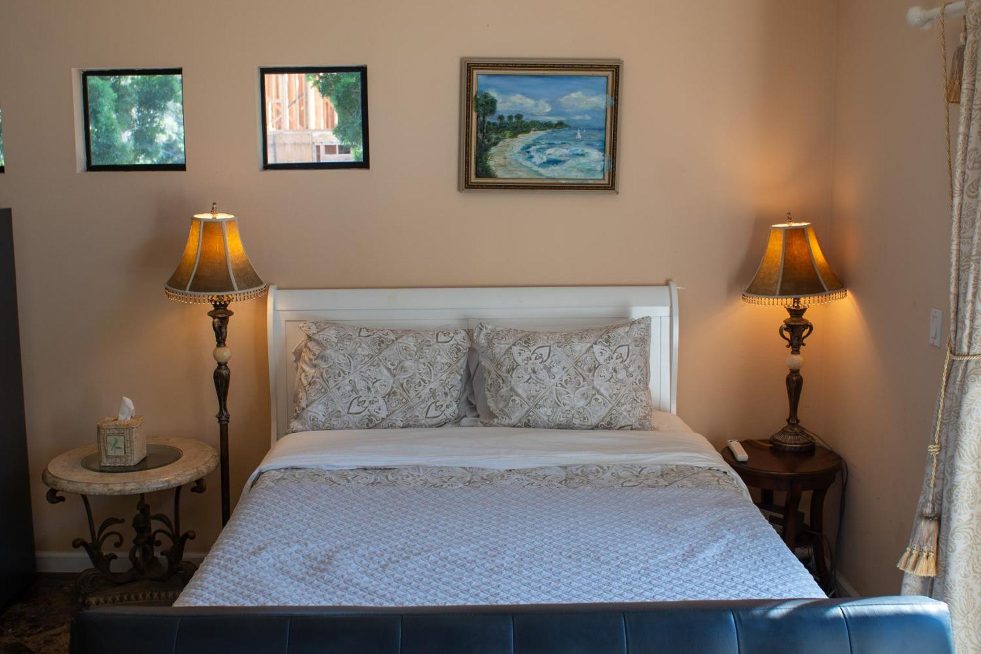 Large Luxury With View In Homestay Santa Monica